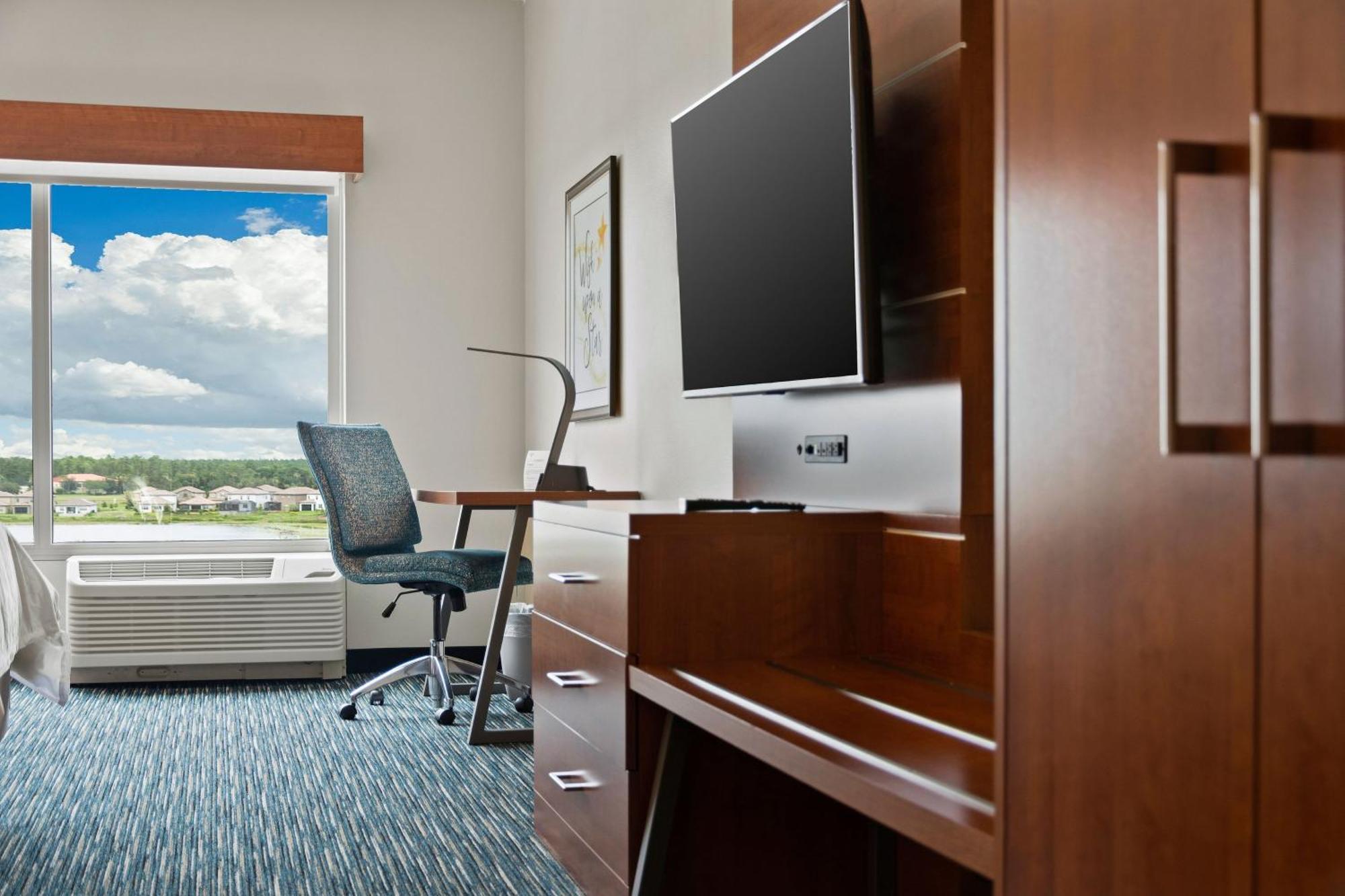 Holiday Inn Express & Suites Orlando- Lake Buena Vista By Ihg Bagian luar foto
