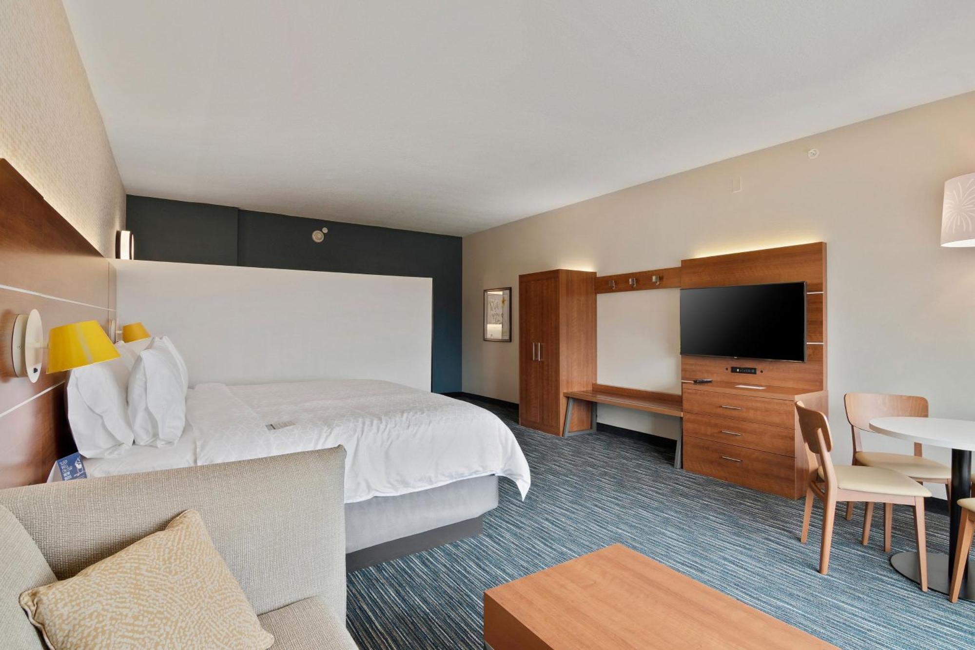 Holiday Inn Express & Suites Orlando- Lake Buena Vista By Ihg Bagian luar foto