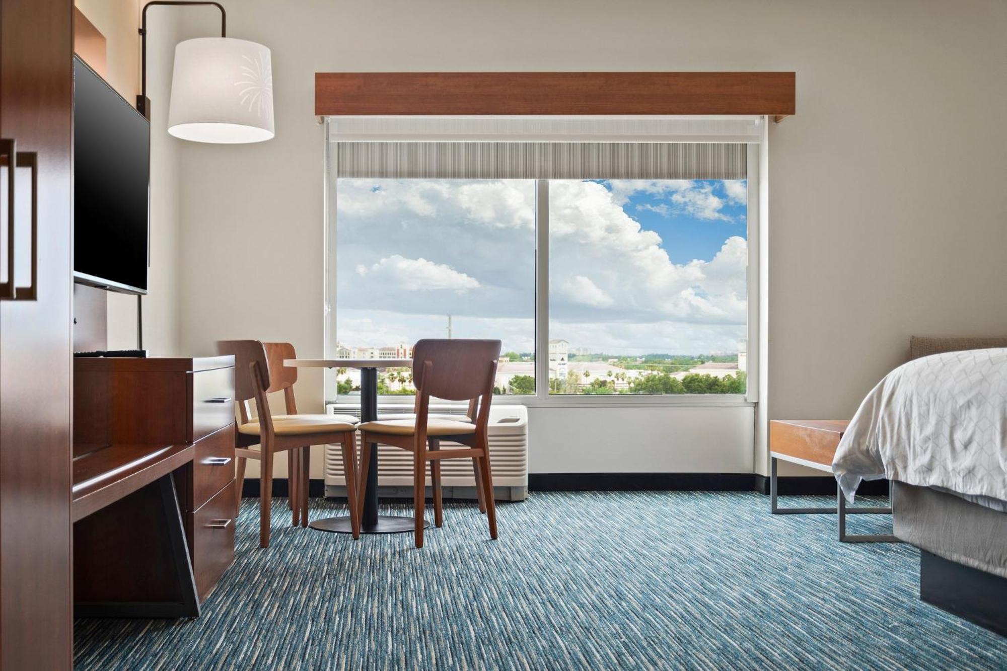 Holiday Inn Express & Suites Orlando- Lake Buena Vista By Ihg Bagian luar foto
