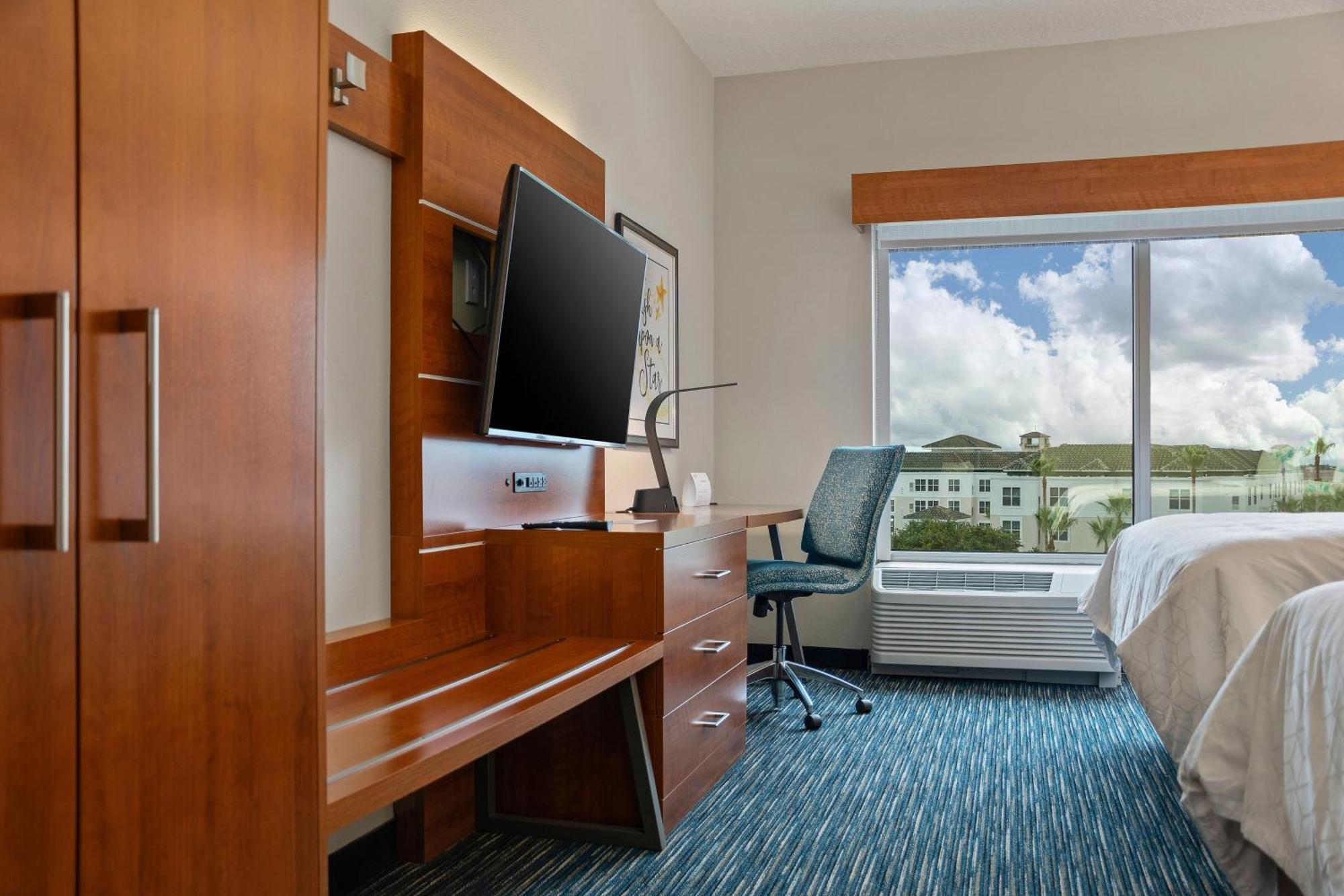 Holiday Inn Express & Suites Orlando- Lake Buena Vista By Ihg Bagian luar foto